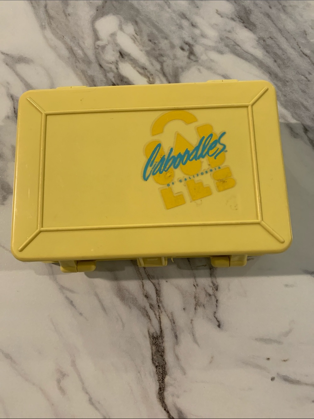 Vintage Caboodles Yellow Plastic Jewelry Storage Case Organizer